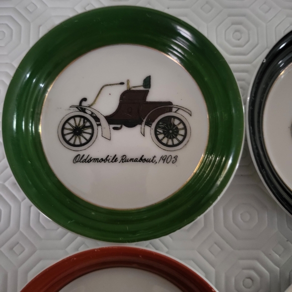 Classic Automobile Coaster Set - 4pc - Picture 2 of 6